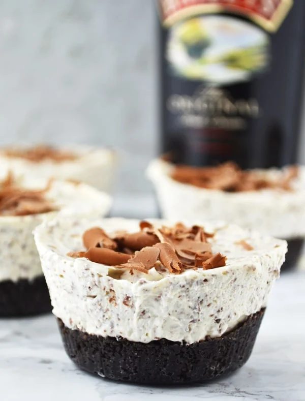 Boozy Baileys Mini Cheesecakes
