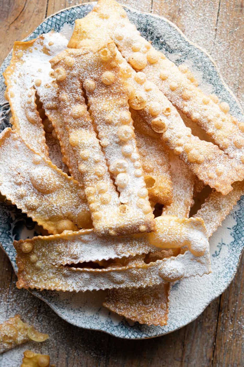 Cenci di Carnevale (Chiacchiere, Crostoli, Bugie) Italian Fried Pastries