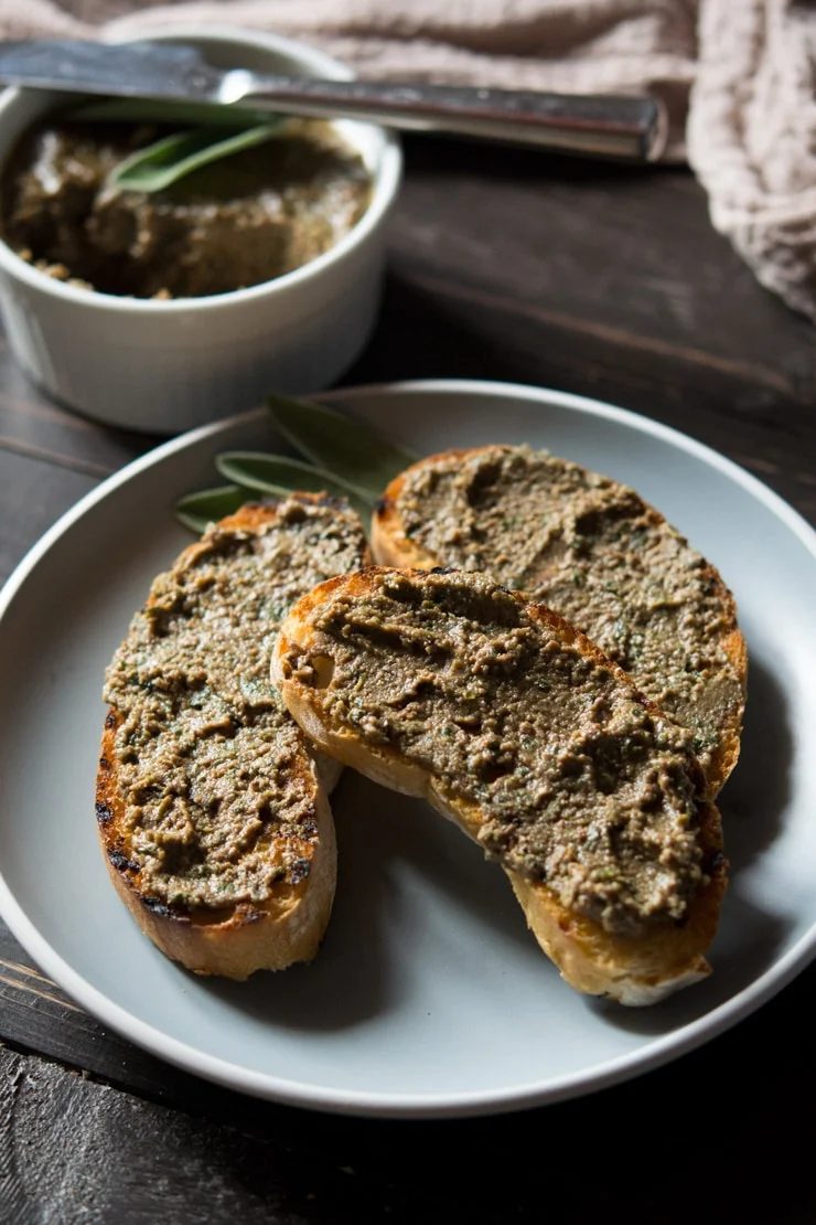 Chicken Liver Pate – Tuscan Crostini