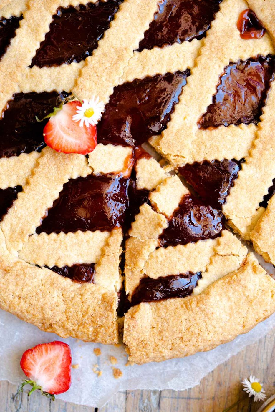 An overhead close up shot an Italian jam tart