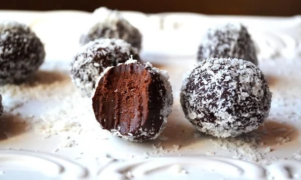 Dark chocolate avocado truffles