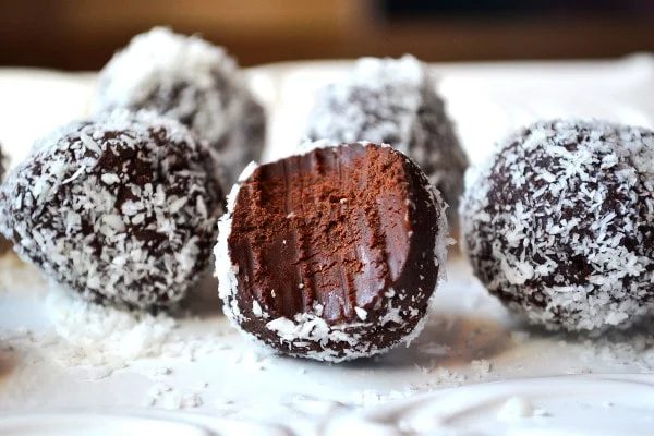 Dark chocolate avocado truffles