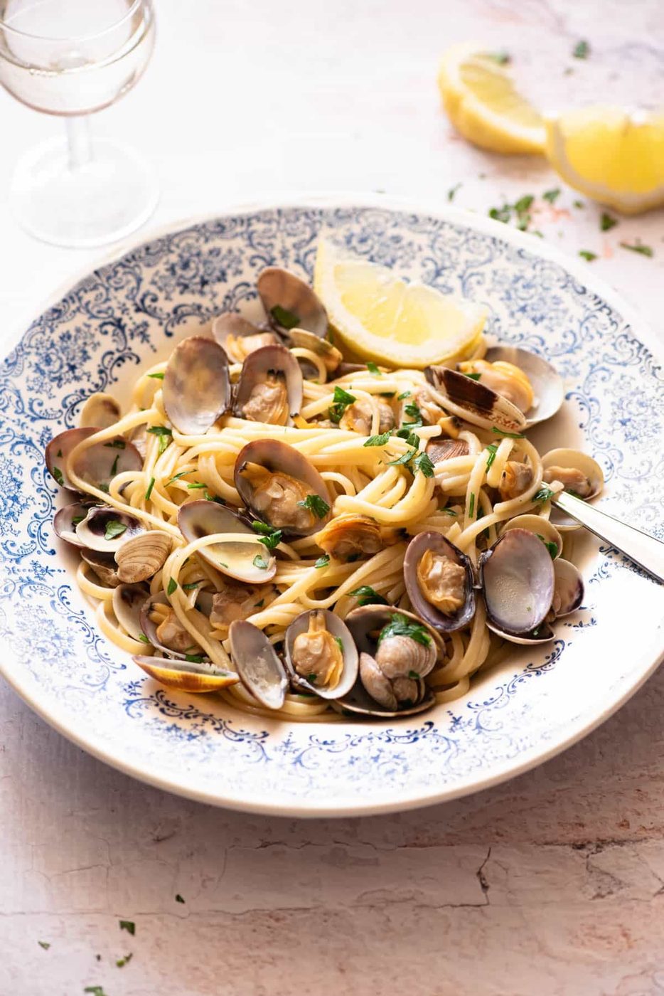 Linguine alle Vongole, Pasta, plus Clams