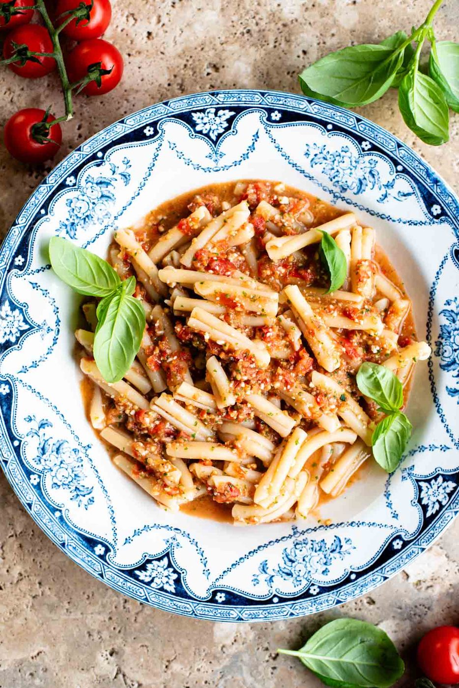 No Cook Tomato Pasta Sauce