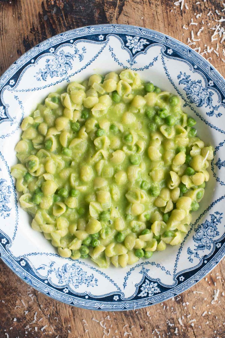 Pasta e Piselli, Pasta, plus Peas