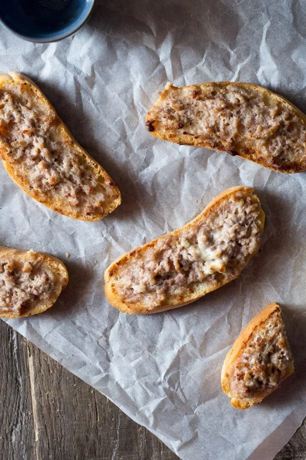 stracchino and sausage crostini Vonfo