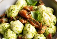 Pesto Bocconcini with Sun-Blushed Tomatoes