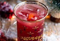 Festive Spiced Cranberry Prosecco Spritz