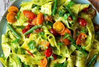 Pesto Pasta with Fresh Green Beans and Tomatoes