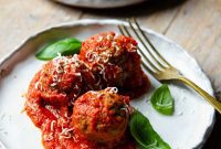 Slow-Cooked Italian Meatballs in Rustic Tomato Sauce