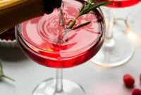Santa’s Sparkling Christmas Spritz