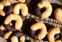 Italian Abbracci Cookies with Chocolate and Cream Filling